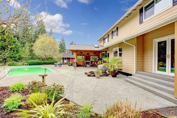 Cost of Pool Area Concreting in Seattle